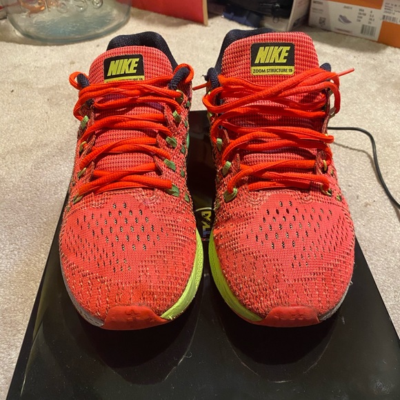 COPY - Nike Zoom Structure 19 Size 9.5! Lightweig… - Picture 3 of 6